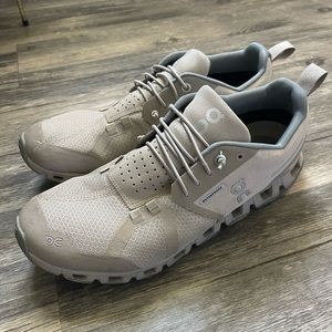 Women's Size 9.5 Beige Waterproof ON Clouds